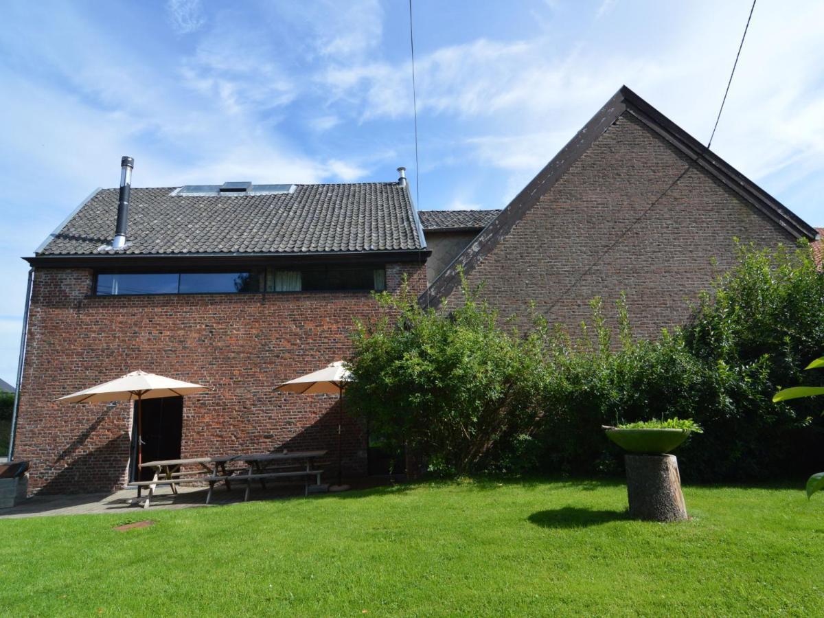Spacious House In A Farm Located In The Bucolic Teuven Exteriér fotografie